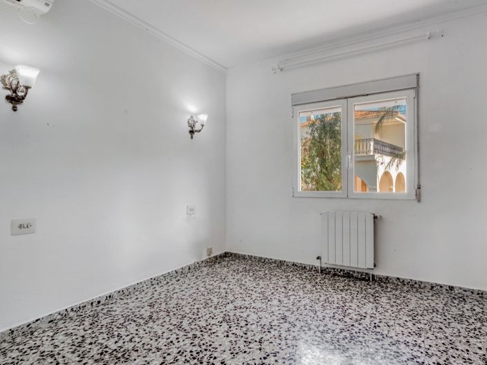 Image No.8-Villa de 4 chambres à vendre à Denia