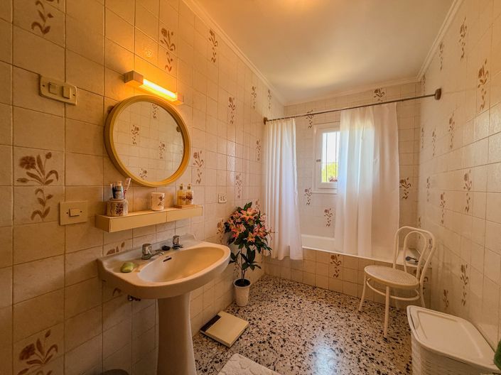 Image No.14-3 Bed Villa for sale