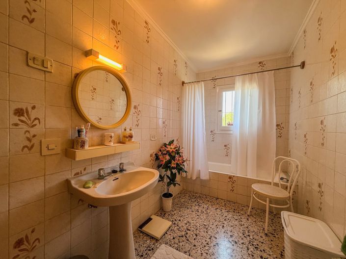 Image No.14-3 Bed Villa for sale