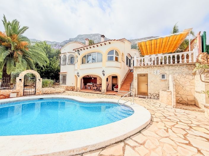 Image No.1-Villa de 4 chambres à vendre à Denia