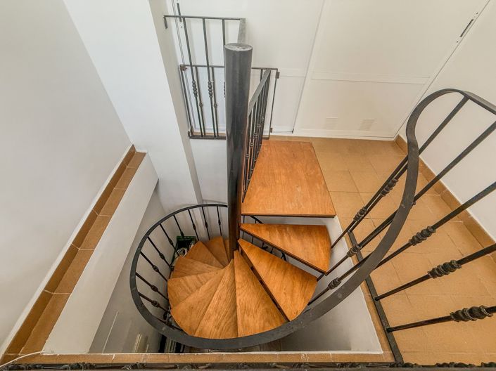 Image No.20-3 Bed Property for sale