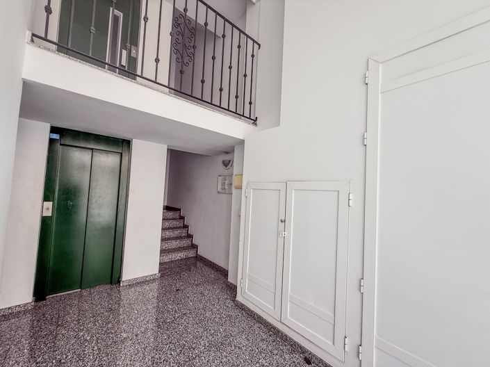 Image No.24-3 Bed Property for sale