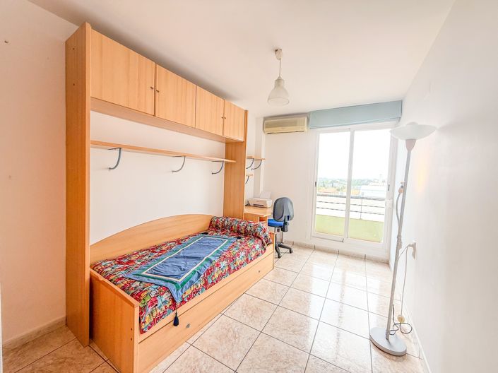 Image No.5-3 Bed Property for sale