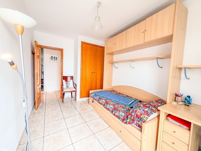 Image No.6-3 Bed Property for sale