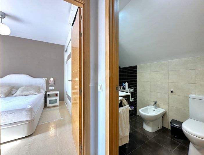 Image No.12-3 Bed Apartment for sale