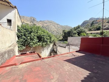 8541140