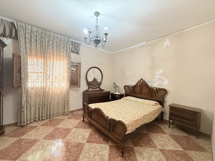 Image No.9-3 Bed Townhouse for sale