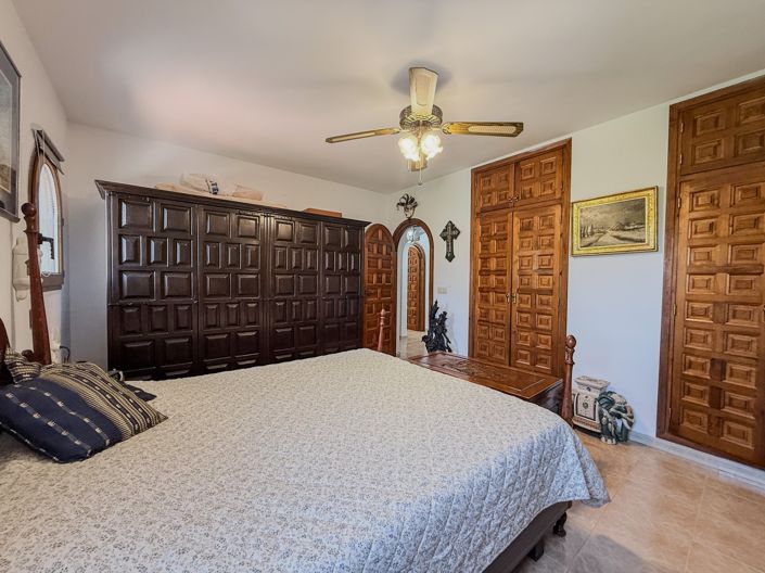 Image No.6-3 Bed Villa for sale