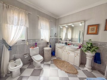 8544131