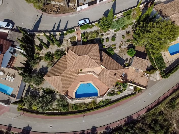 Image No.2-3 Bed Villa for sale