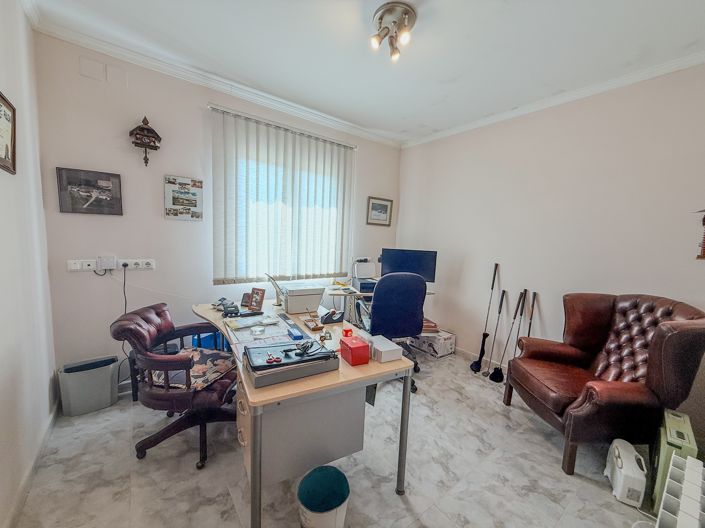 Image No.27-3 Bed Villa for sale