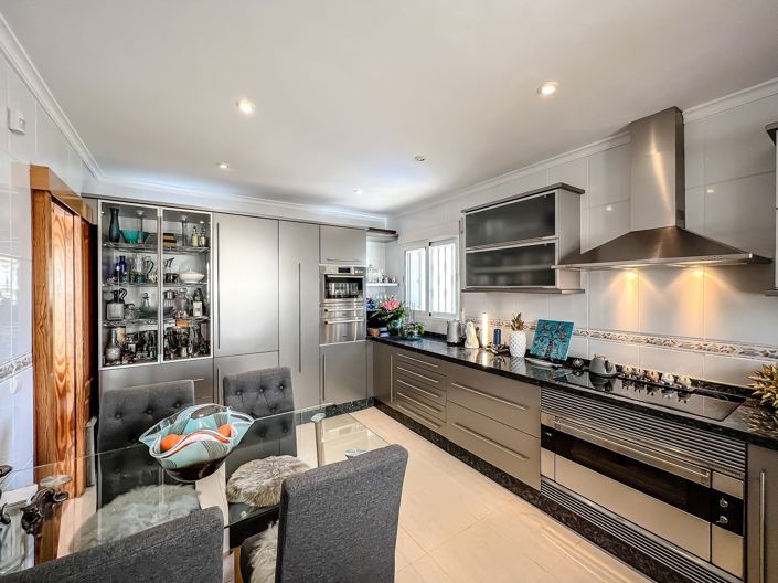 Image No.12-5 Bed Villa for sale