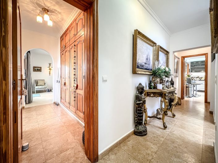 Image No.16-5 Bed Villa for sale