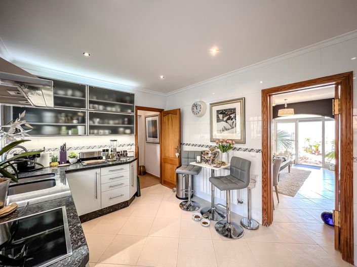 Image No.18-5 Bed Villa for sale