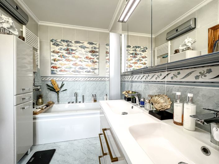 Image No.21-5 Bed Villa for sale