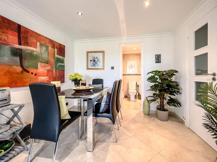 Image No.28-5 Bed Villa for sale