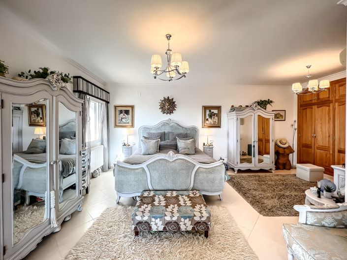 Image No.6-5 Bed Villa for sale