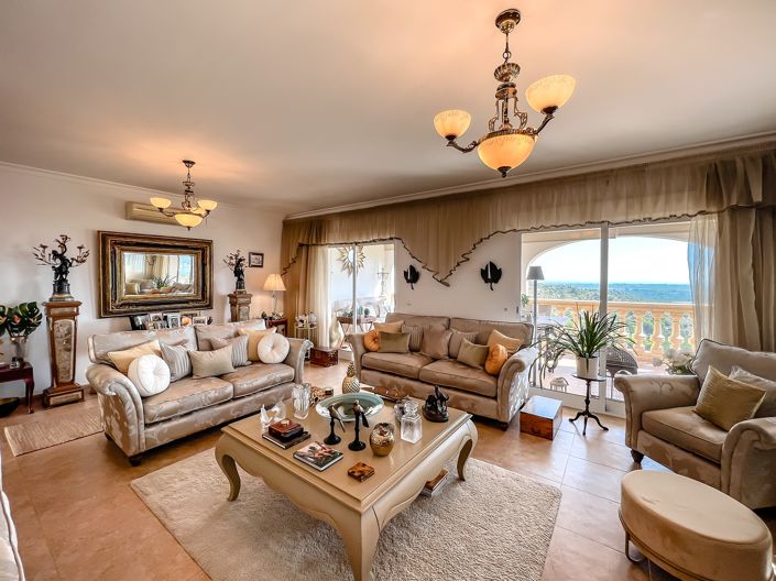 Image No.8-5 Bed Villa for sale