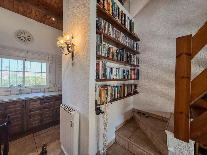 Image No.16-2 Bed Villa for sale