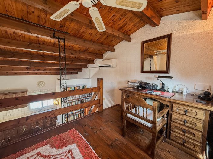 Image No.18-2 Bed Villa for sale