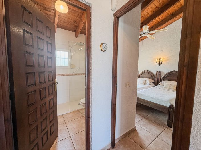 Image No.23-2 Bed Villa for sale