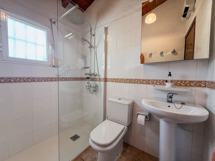 Image No.24-2 Bed Villa for sale