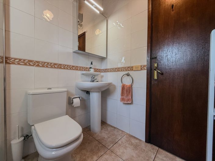 Image No.25-2 Bed Villa for sale