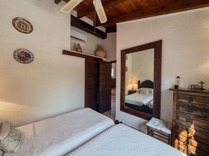 Image No.28-2 Bed Villa for sale