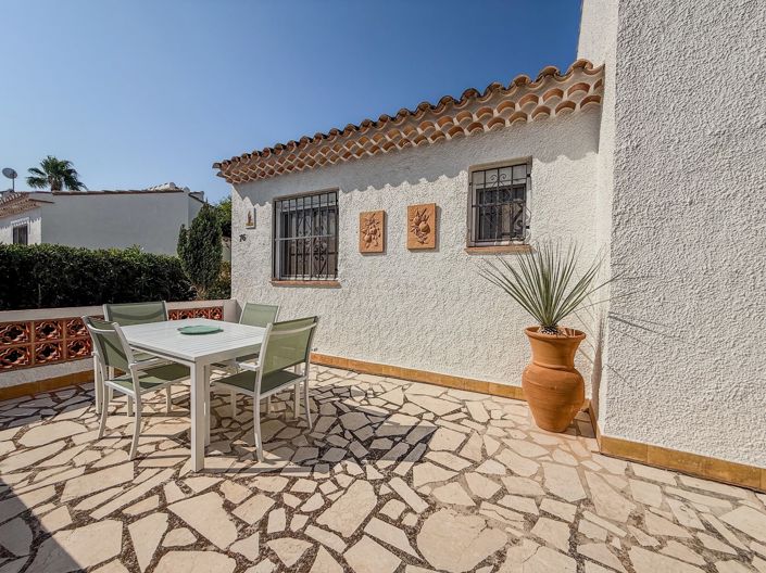 Image No.33-2 Bed Villa for sale