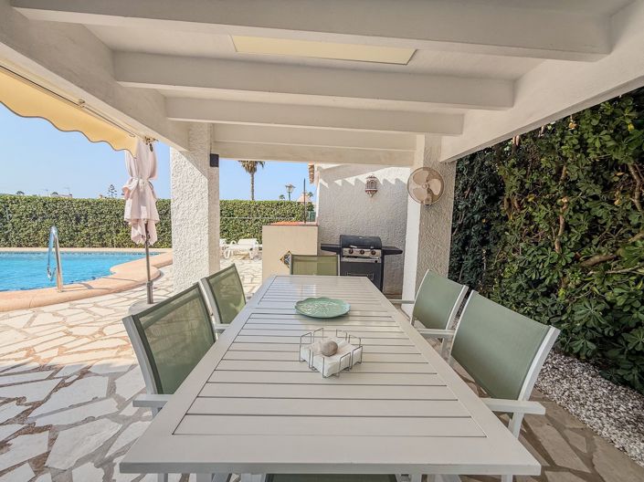 Image No.41-2 Bed Villa for sale