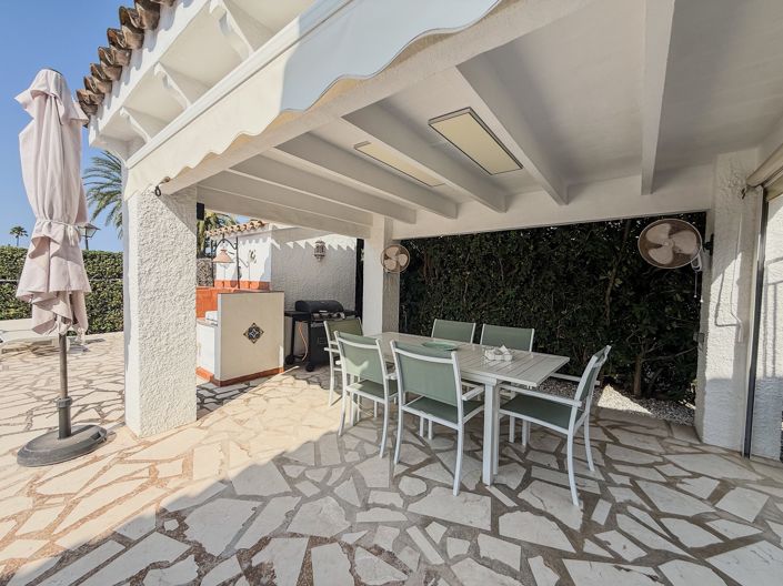 Image No.42-2 Bed Villa for sale