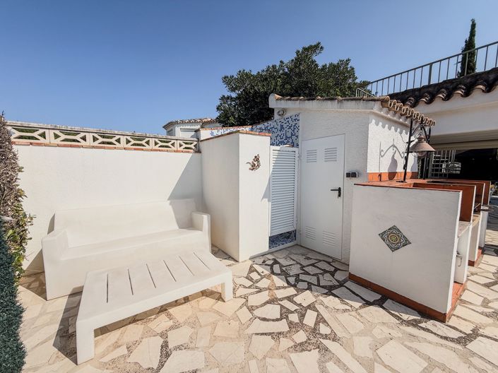 Image No.44-2 Bed Villa for sale