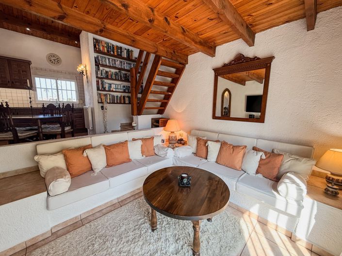 Image No.5-2 Bed Villa for sale