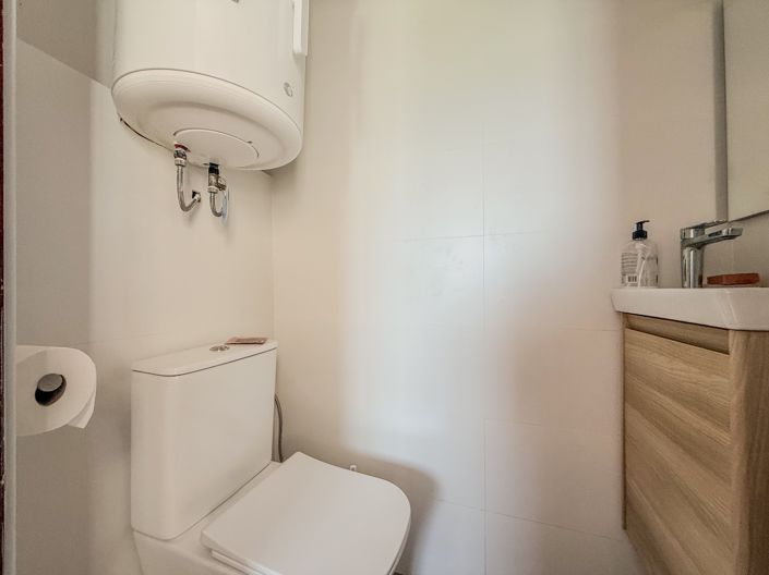 Image No.10-2 Bed Villa for sale