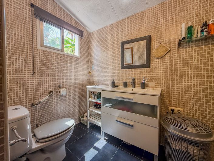 Image No.13-2 Bed Villa for sale