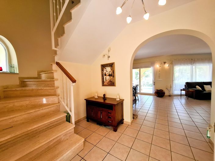 Image No.9-3 Bed Villa for sale