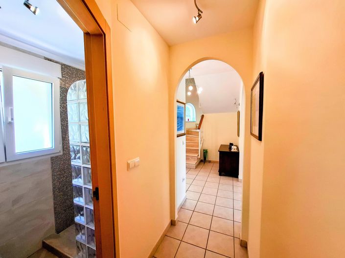 Image No.11-3 Bed Villa for sale