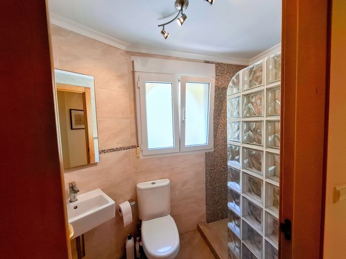 Image No.13-3 Bed Villa for sale