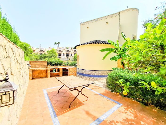 Image No.27-3 Bed Villa for sale