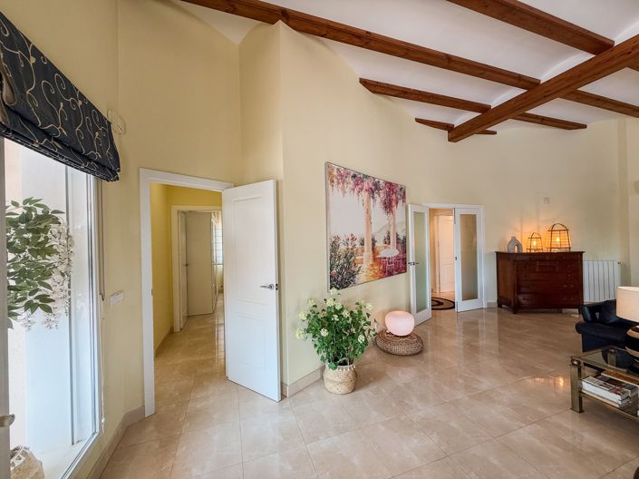 Image No.13-6 Bed Villa for sale