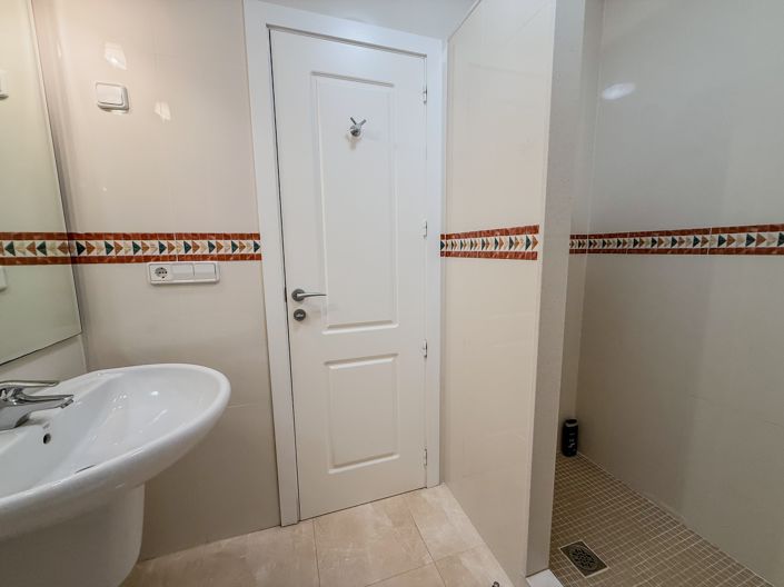 Image No.16-6 Bed Villa for sale