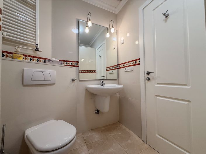 Image No.17-6 Bed Villa for sale