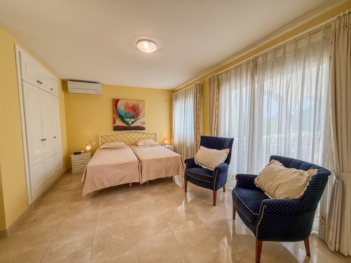 Image No.25-6 Bed Villa for sale