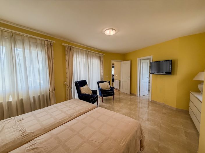 Image No.26-6 Bed Villa for sale