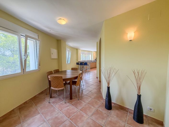 Image No.37-6 Bed Villa for sale