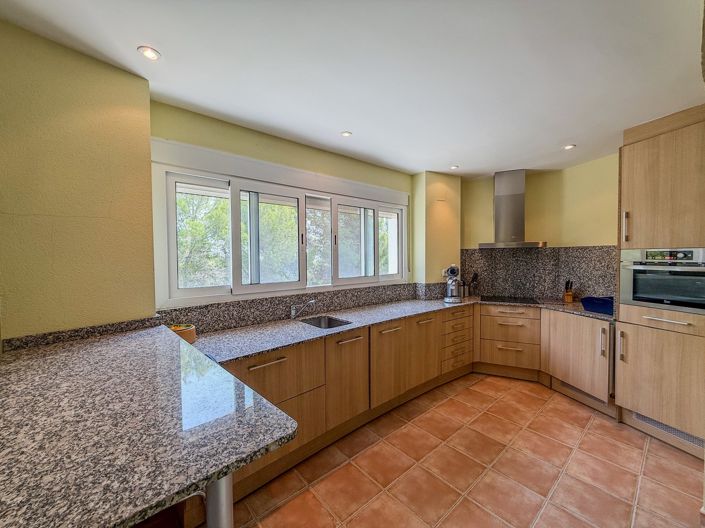 Image No.38-6 Bed Villa for sale