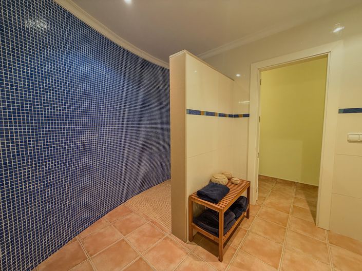 Image No.43-6 Bed Villa for sale