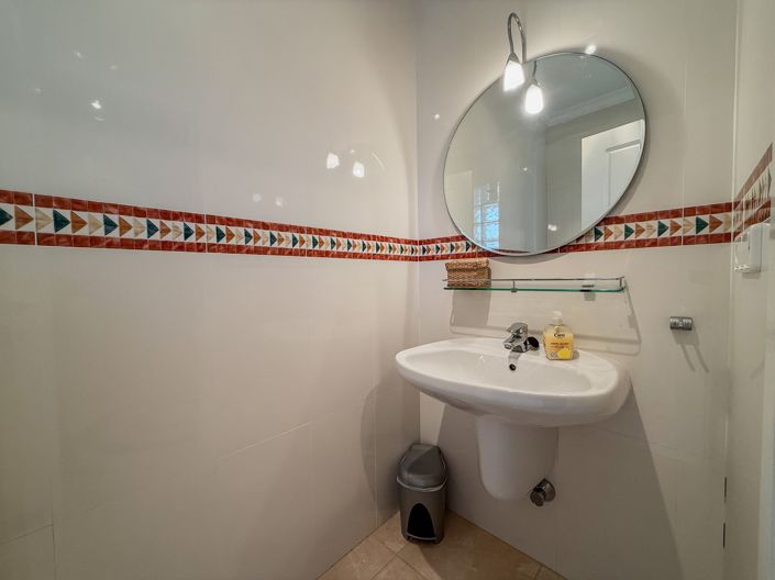 Image No.9-6 Bed Villa for sale