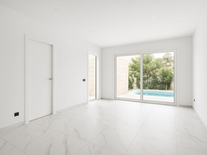 Image No.13-4 Bed Villa for sale