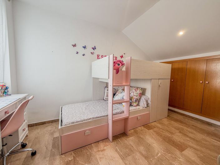 Image No.16-3 Bed Property for sale